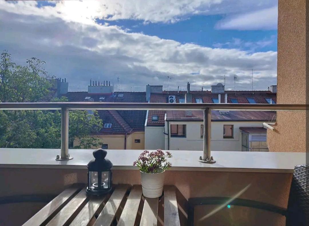 Cozy Rooftop With Balcony Praga Exterior foto